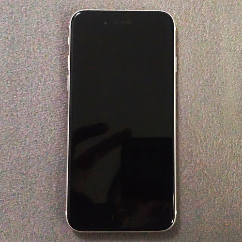 Apple iphone 3 - se, (3
